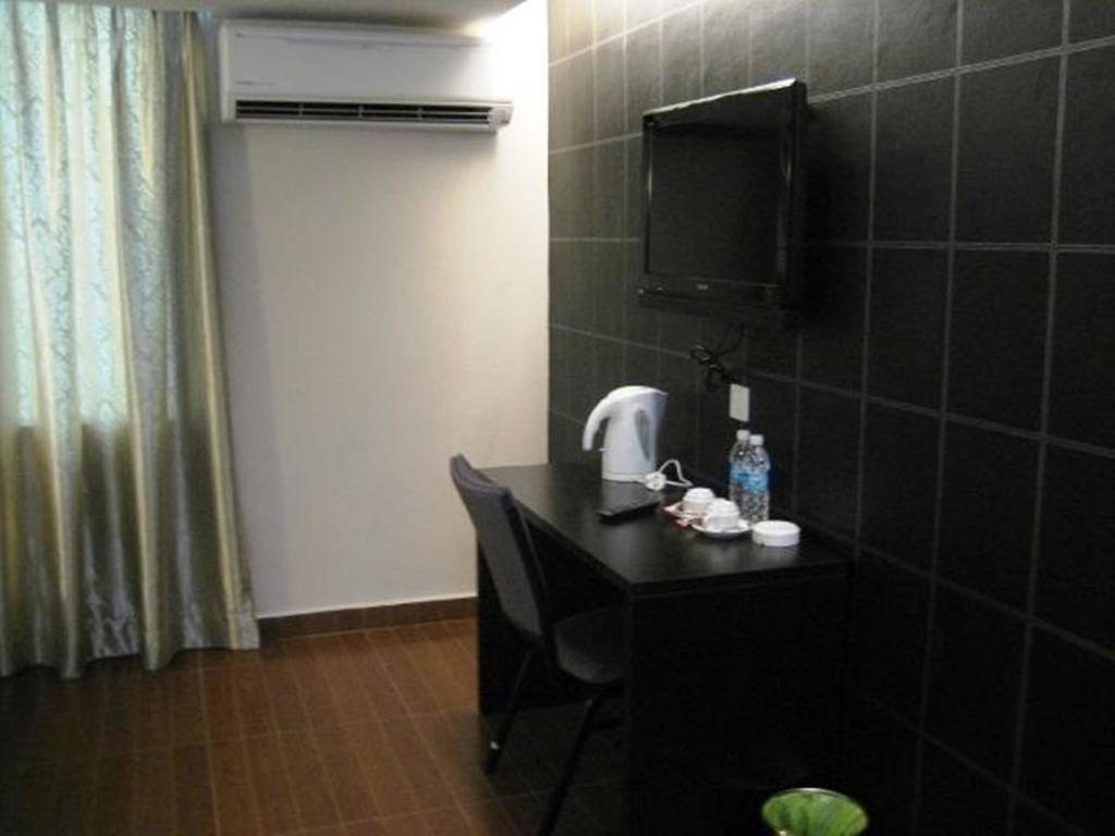 Kk Waterfront Hotel Kota Kinabalu Rum bild