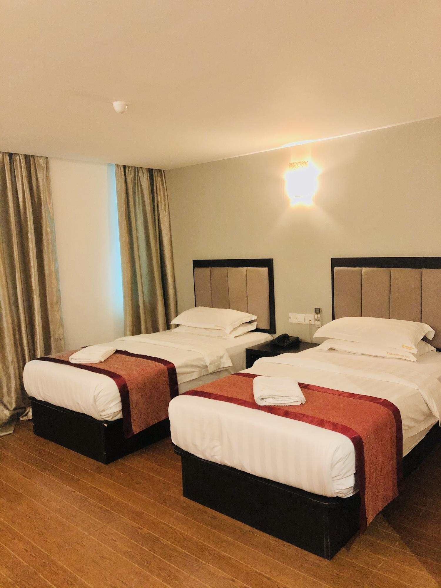 Kk Waterfront Hotel Kota Kinabalu Exteriör bild