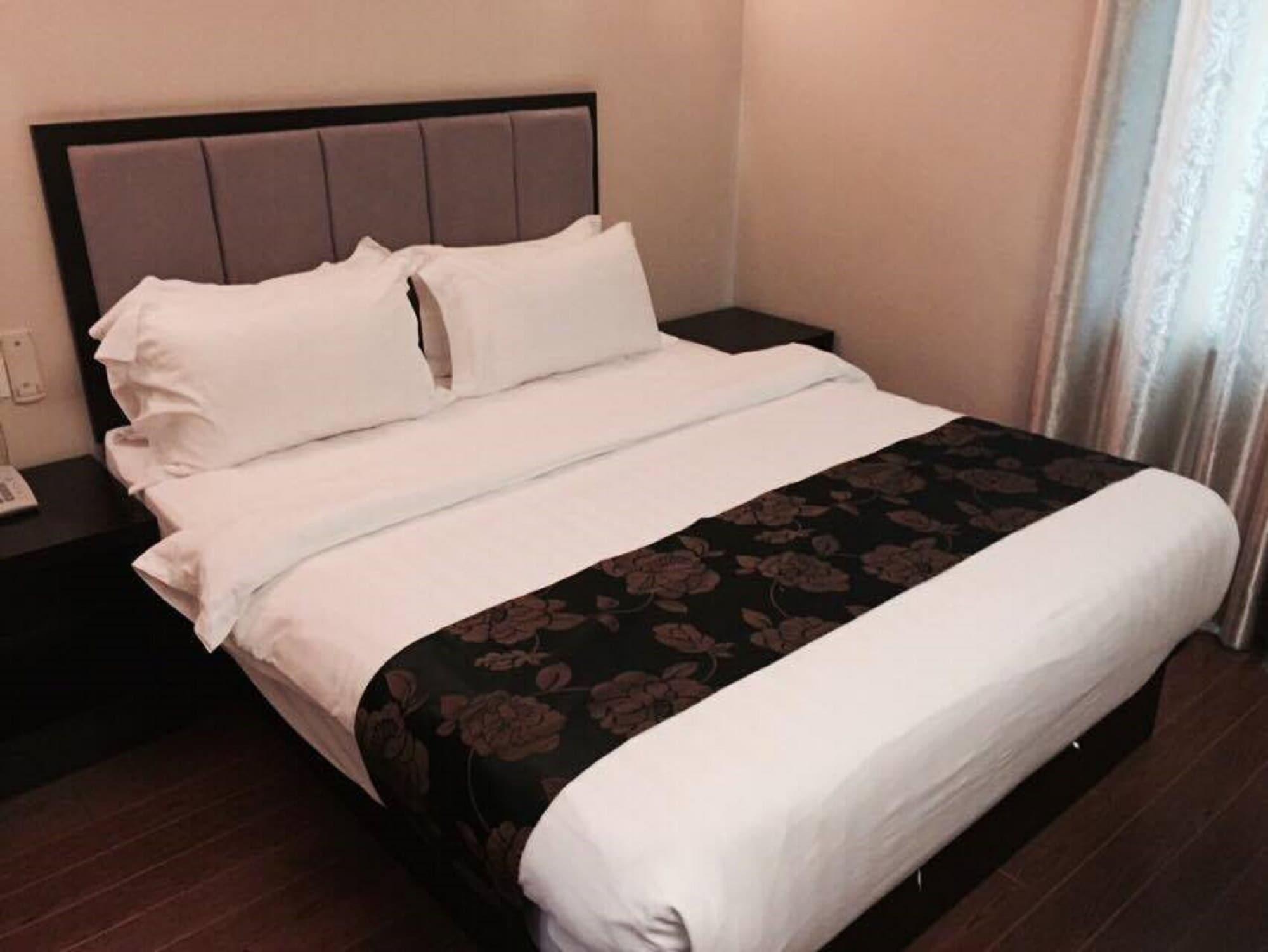 Kk Waterfront Hotel Kota Kinabalu Exteriör bild