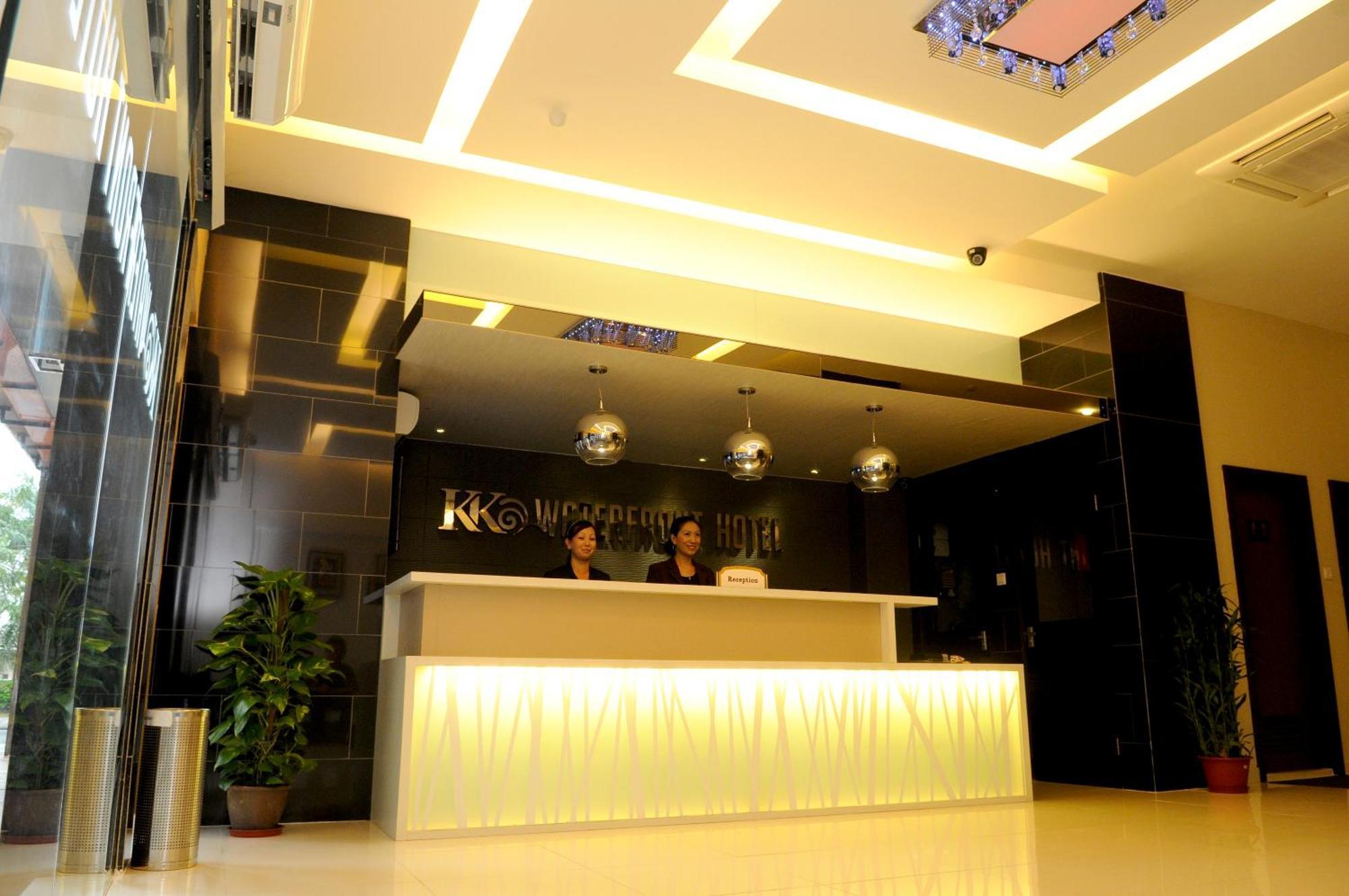 Kk Waterfront Hotel Kota Kinabalu Exteriör bild