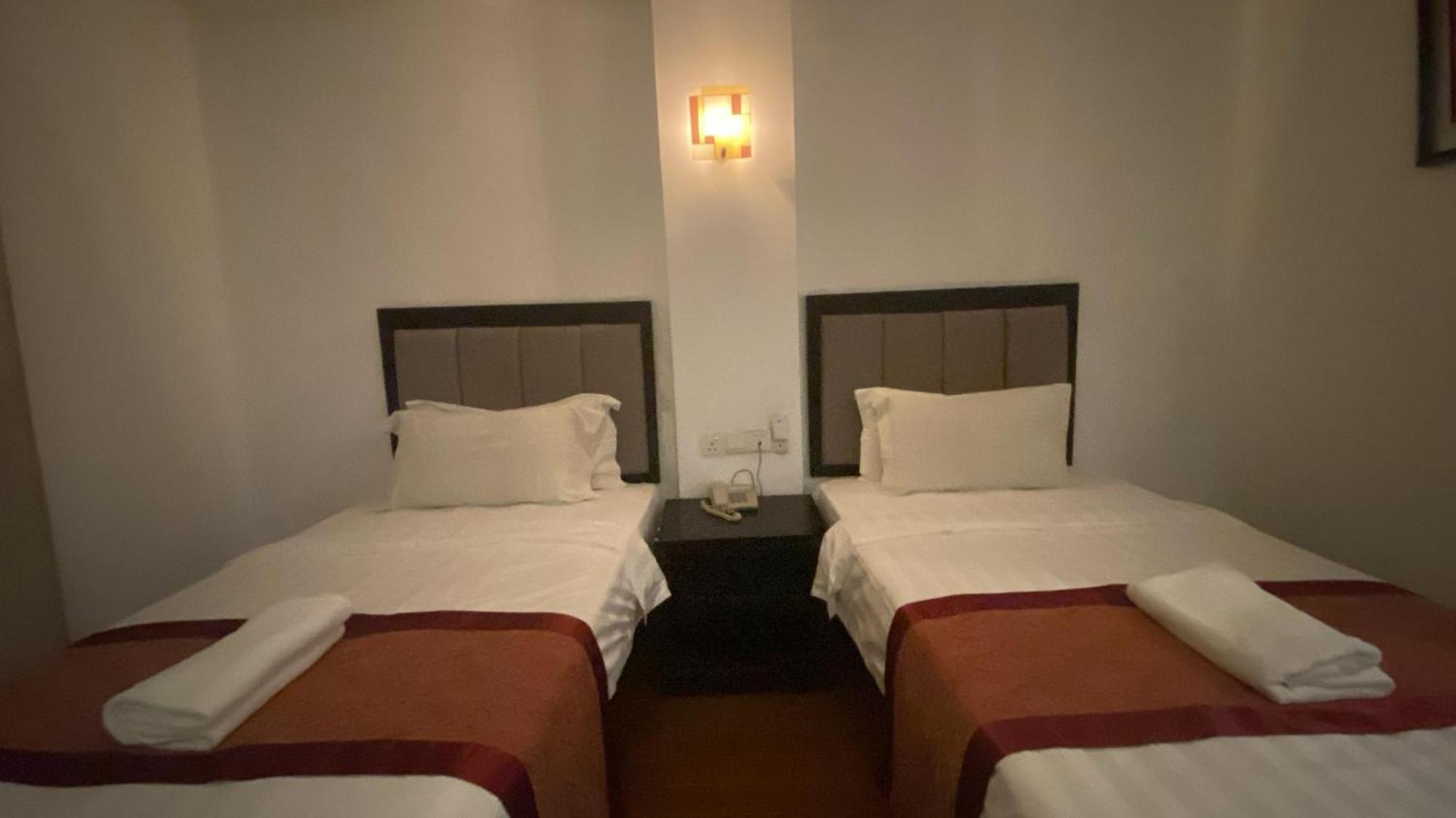 Kk Waterfront Hotel Kota Kinabalu Exteriör bild